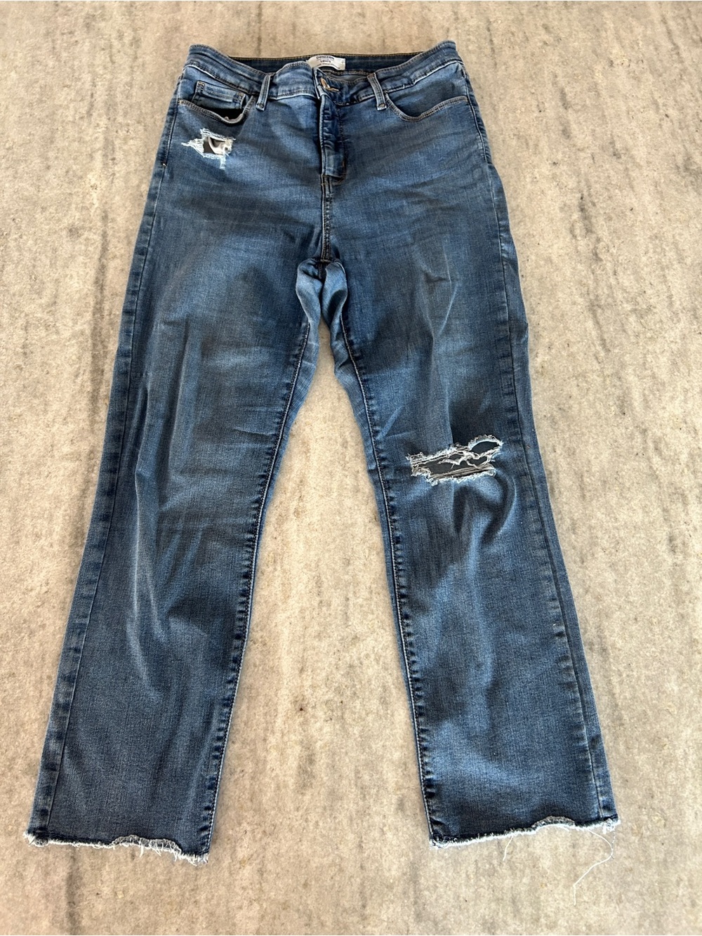 Denizen from Levi’s Women's Distressed Straight-Leg Jeans - Size 8 W29